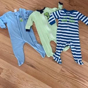 Bundle of 3 sleepers 6-9 months